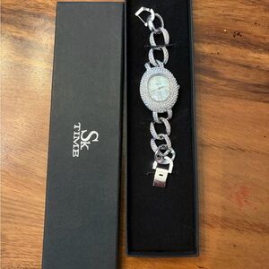 ✨ VOV Austria Crystal Women’s Bracelet Watch – Silver Tone | NWT in Box